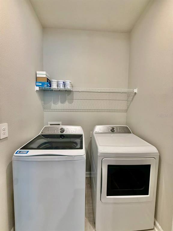 Building Photo - 6044 Timberdale Ave