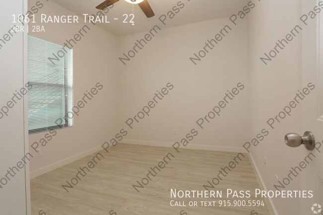 Building Photo - Modern 2 BDR Eastside Apartment! 2 Weeks F...