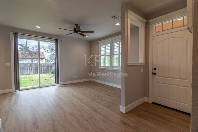 Building Photo - 2550 Plymouth Oaks Ct