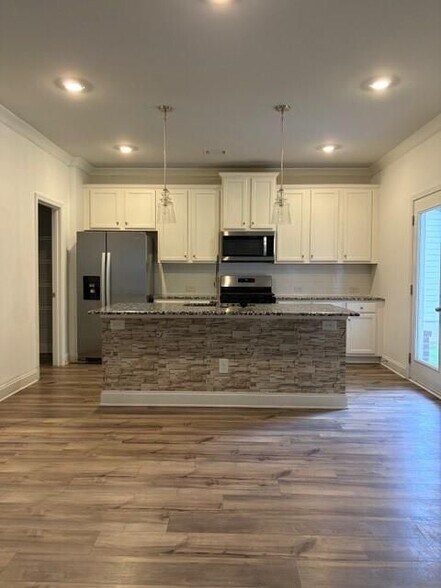 Building Photo - 454 Sterling Creek Wy