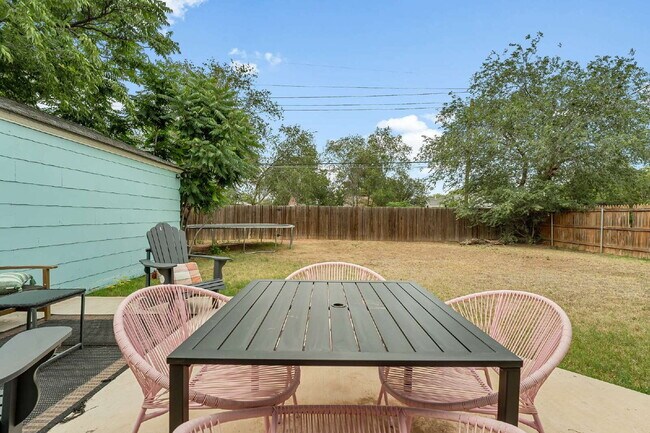 Building Photo - Fully Furnished Rental in Tech Terrace!!!