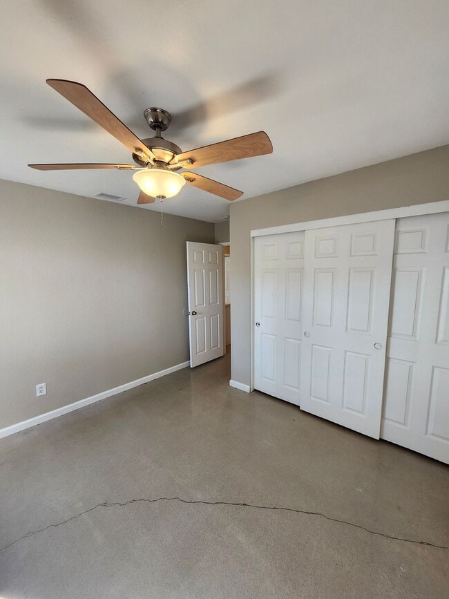 Building Photo - Charming Single-Story Home