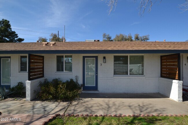 Primary Photo - 1202 E Kaler Dr