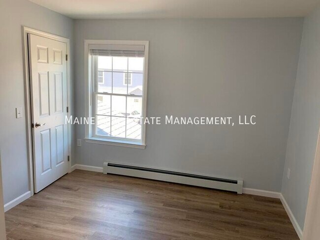 Building Photo - 208 Rocky Rdg Dr