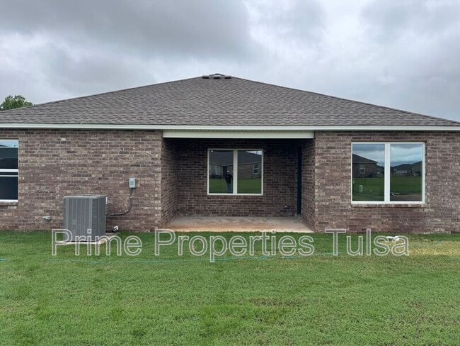 Building Photo - 16421 S 85th E Ave
