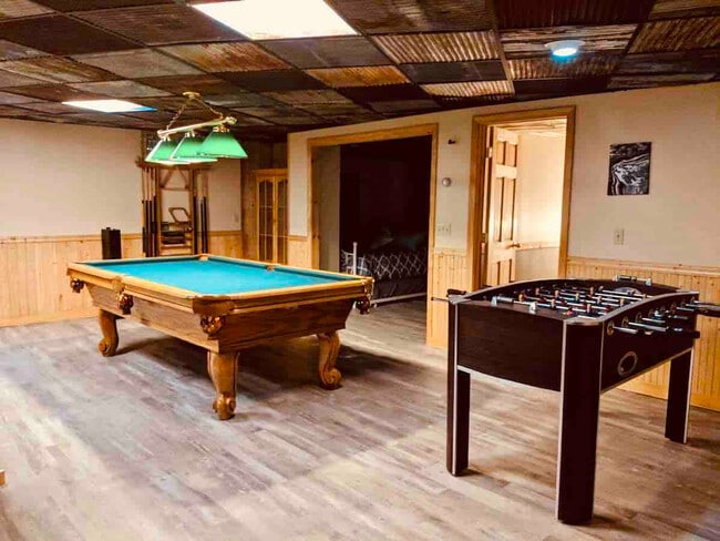 Building Photo - 140 Paquette Cir