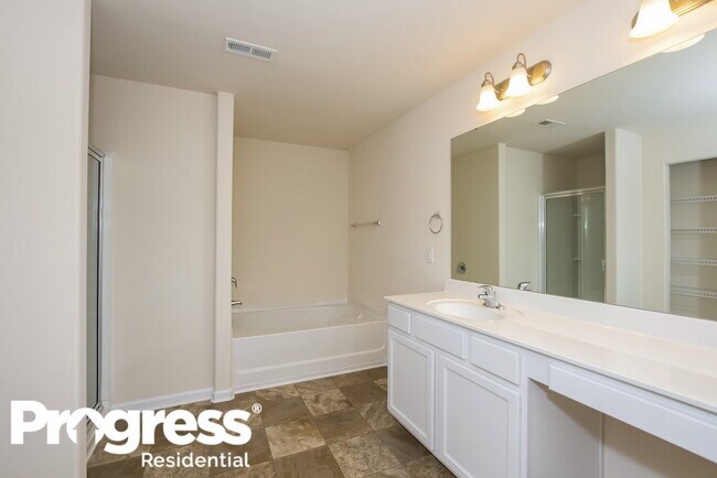 Building Photo - 2116 Boulder Ct