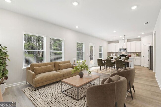 Building Photo - 90 Proust Cir