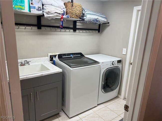 Building Photo - 18015 Horseshoe Bay Cir