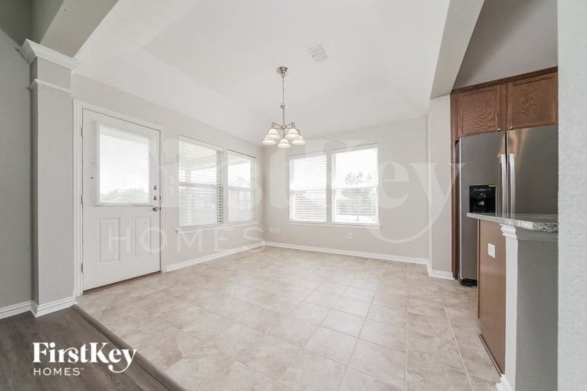 Building Photo - 1521 Toucan Dr
