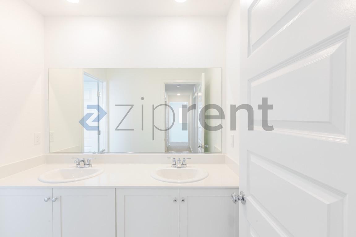 Building Photo - 8399 Sinesky Wy