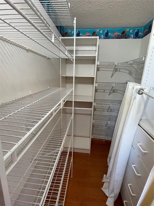 Building Photo - 10223 SW 156th Ave