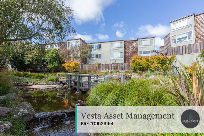Building Photo - Serene Waterfall View & Resort-Style Ameni...
