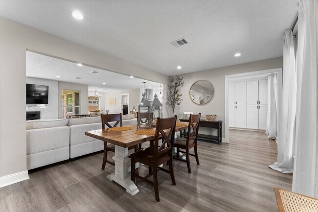 Building Photo - 5207 Alamosa Ln