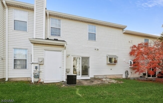 Building Photo - 360 Cotswold Pl