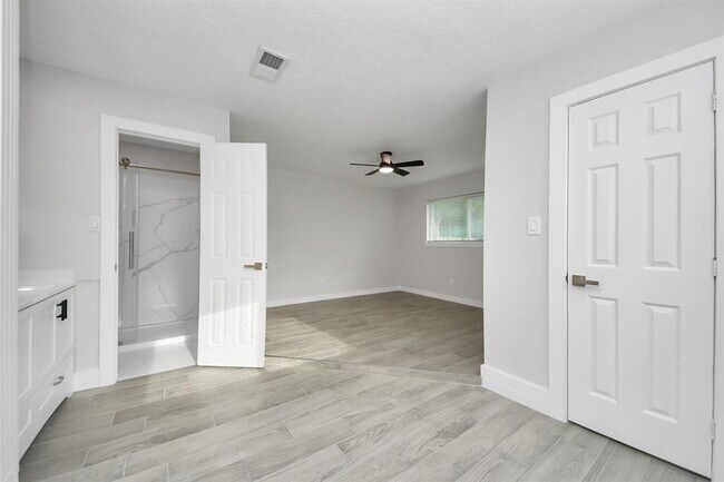 Building Photo - 13506 Cologne Dr