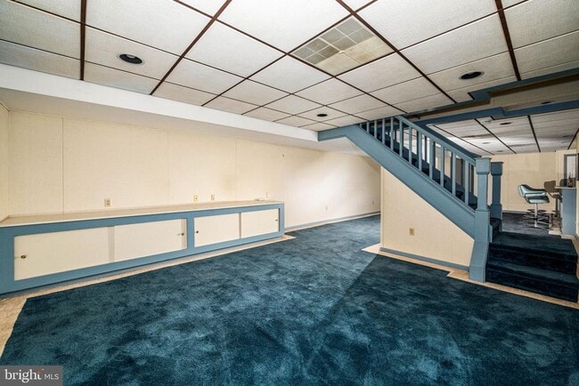 Building Photo - 401 Alderbrook Dr
