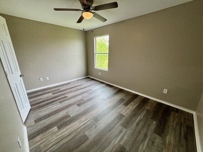 Building Photo - 27327 Lasso Bend