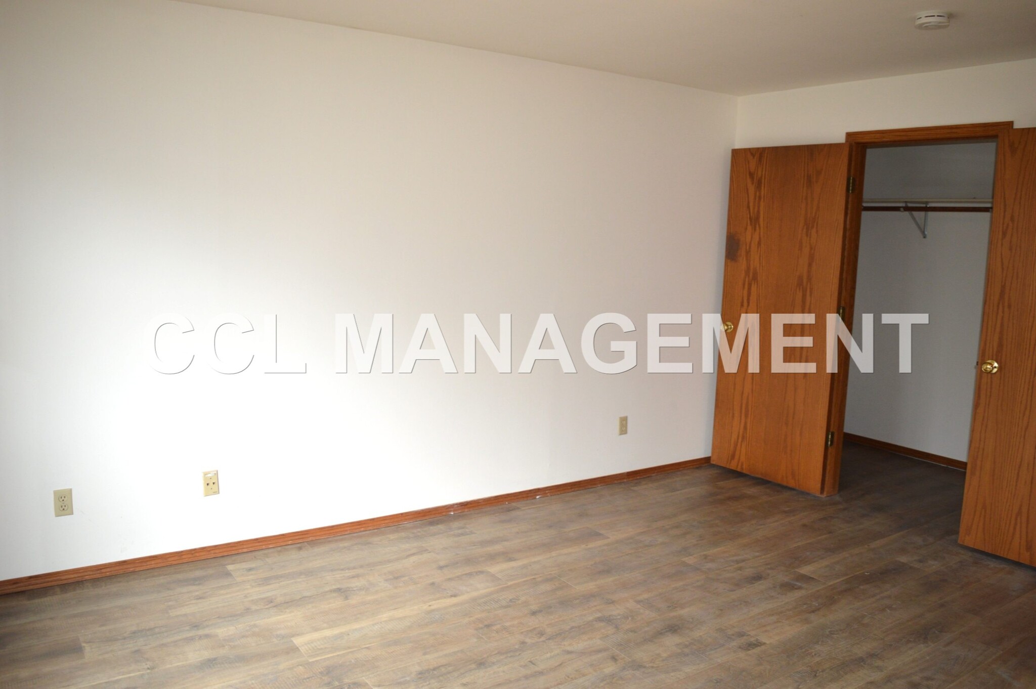 Building Photo - 2289 S Thompson Dr