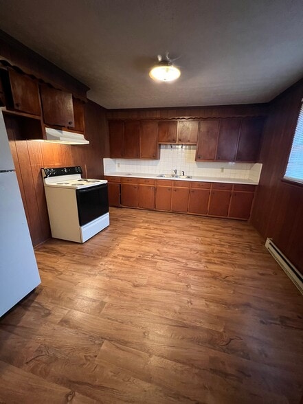 Building Photo - 1244 Crewdson Dr