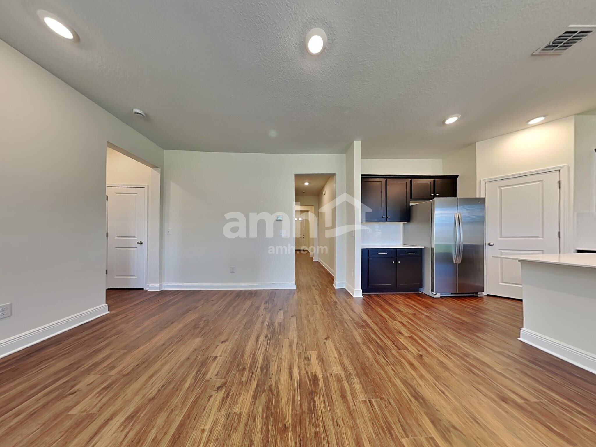 Building Photo - 27581 St Andrews Ave