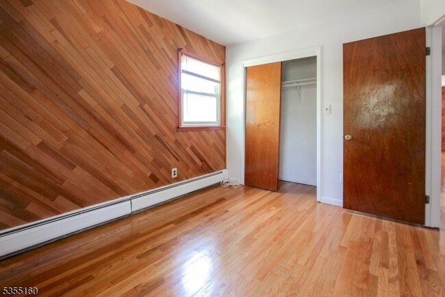 Building Photo - 17 Gould Pl