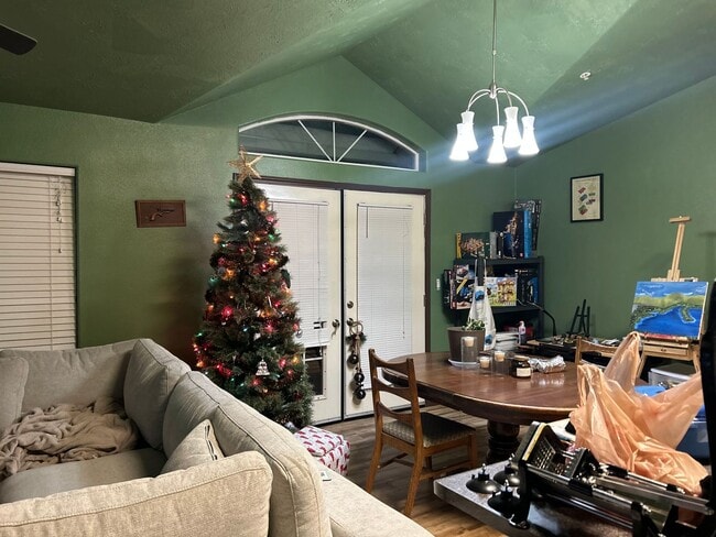 Building Photo - Century 21 Gold Rush - 3 bed, 2.5 bath (North Pole)