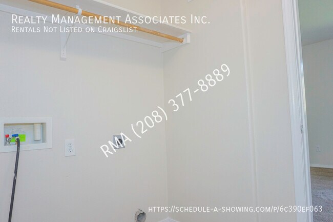 Building Photo - 3511 S Winema Pl