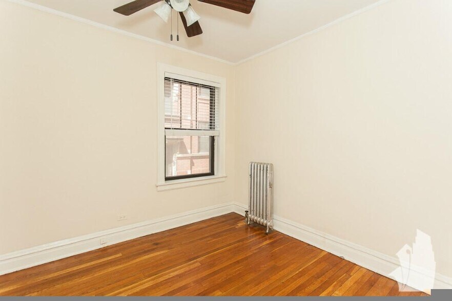 Building Photo - 4721 N Leavitt St