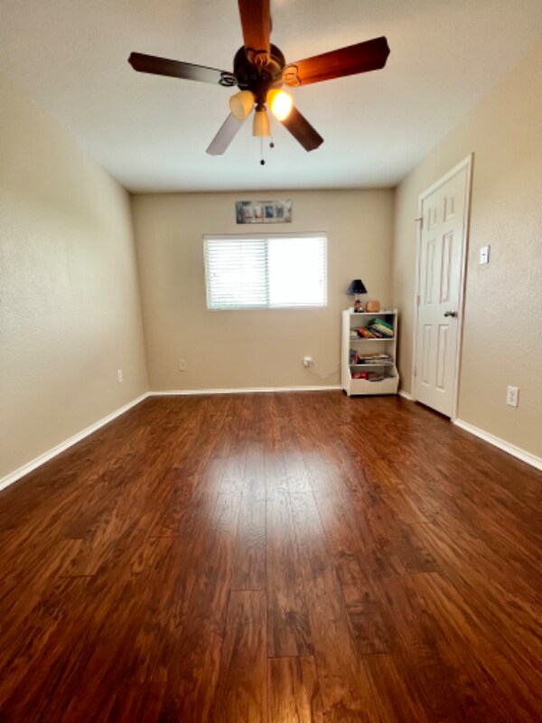 Building Photo - 24707 Maple Crest