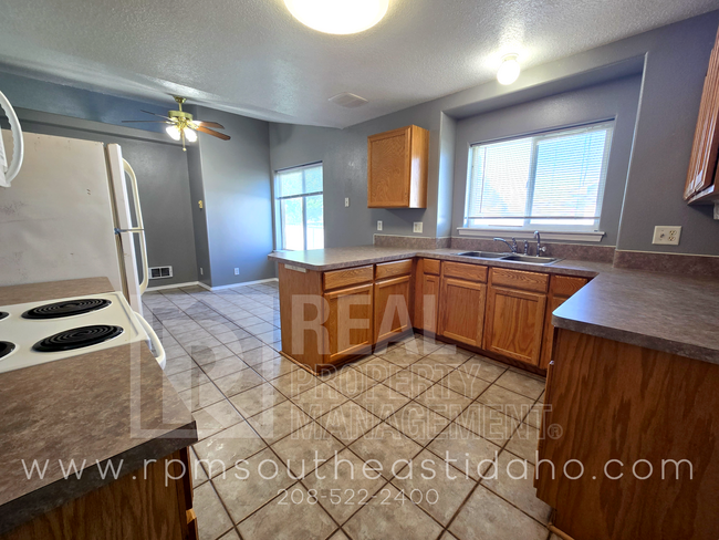 Building Photo - Spacious & Updated 4 Bedroom, 3 Bathroom Twin Home in Ammon (Idaho Falls) for Rent by Real Proper...