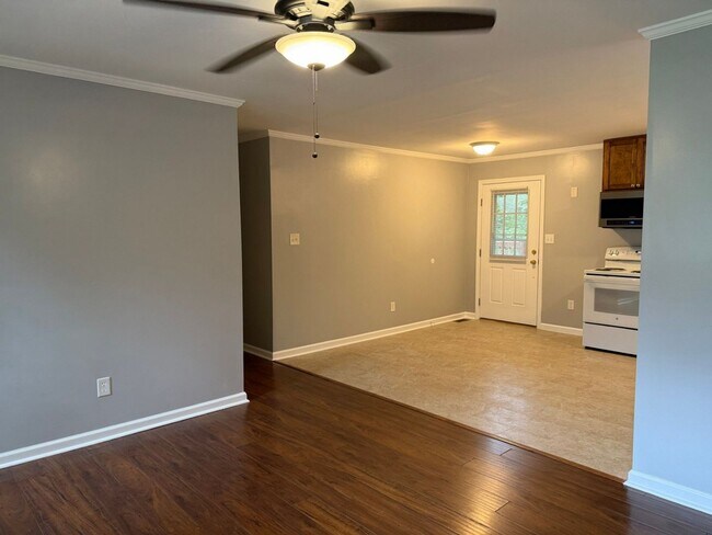 Building Photo - Beautiful 3 Bedroom House in West Knoxville