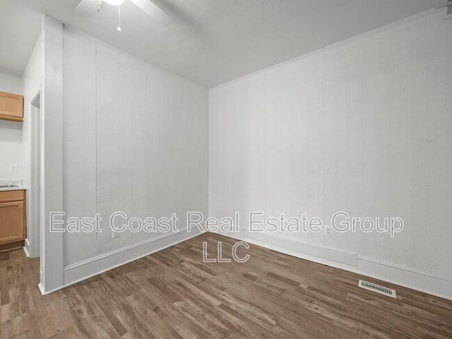 Building Photo - 157 N Conococheague St