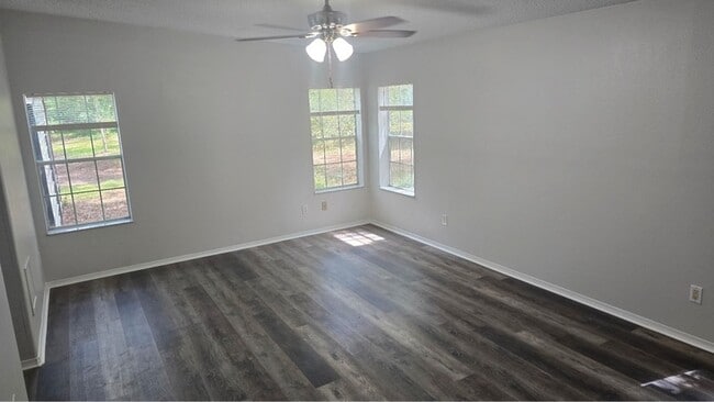 Building Photo - 6230 Anniedora Ln