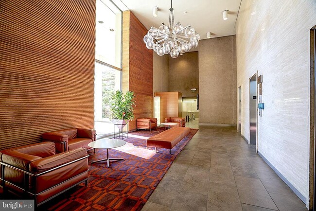 Building Photo - 220 Locust St