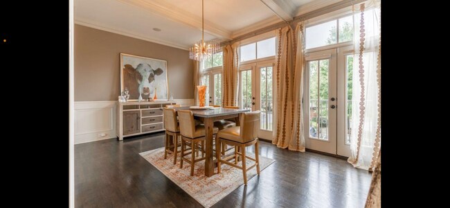 Primary Photo - 1021 East Paces Ct NE