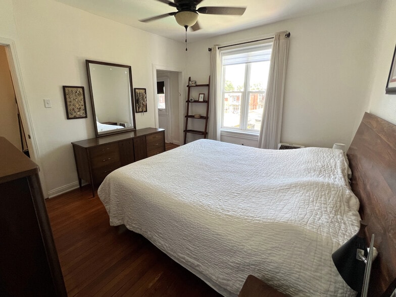 Master Suite - 3817 Lafayette Ave
