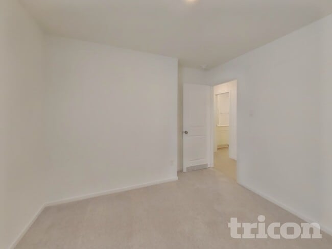 Building Photo - 13035 Shells Ln