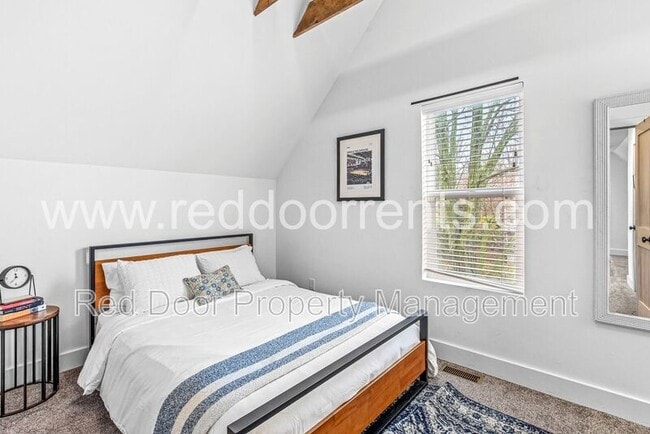 Building Photo - 1619 N Tacoma Ave