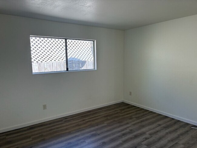 Building Photo - VINE STREET-222