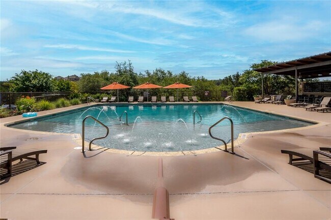 Building Photo - 16121 Golden Top Dr