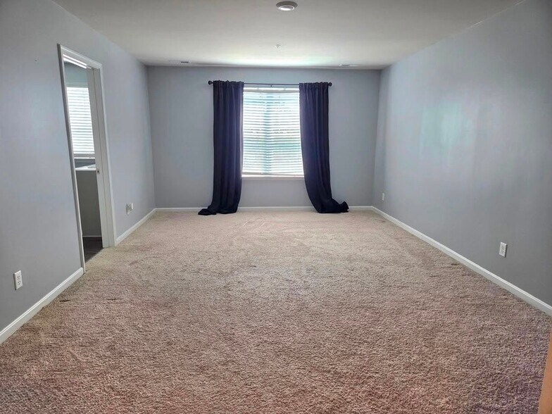 Building Photo - 303 Terrapin Cir