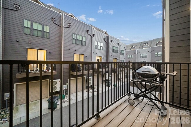 Building Photo - 1310 Gleason Wy