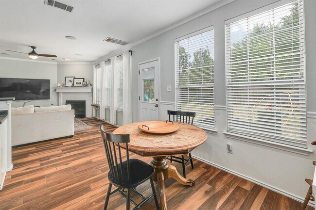 Building Photo - 1305 Horseshoe Ranch Dr