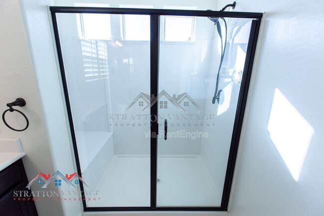 Building Photo - 959 W Zion Pl