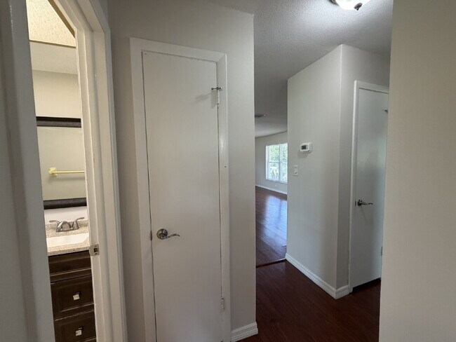 Building Photo - "Charming 3-Bedroom Home with Gleaming Hardwood Floors!"