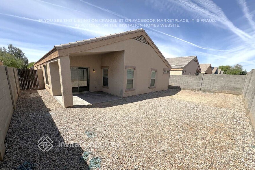 Building Photo - 12742 W Pershing St