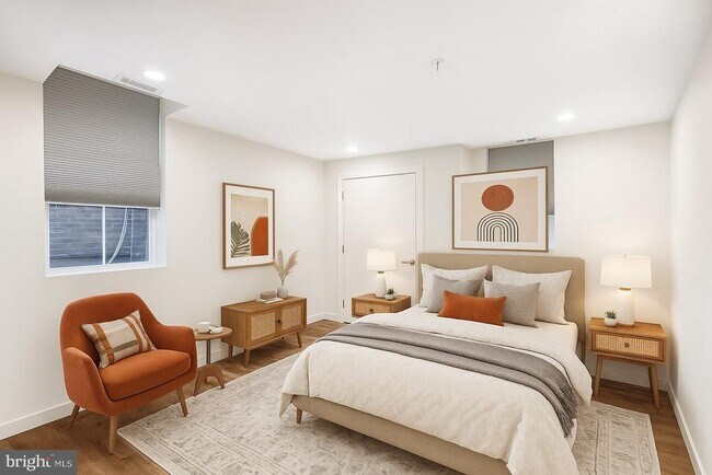 Building Photo - 610 S 6th St