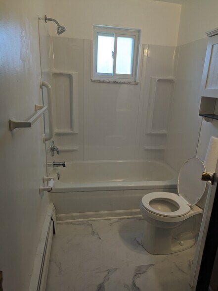 Building Photo - 708 Paul St