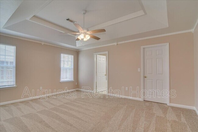 Building Photo - 207 Taylor Cir